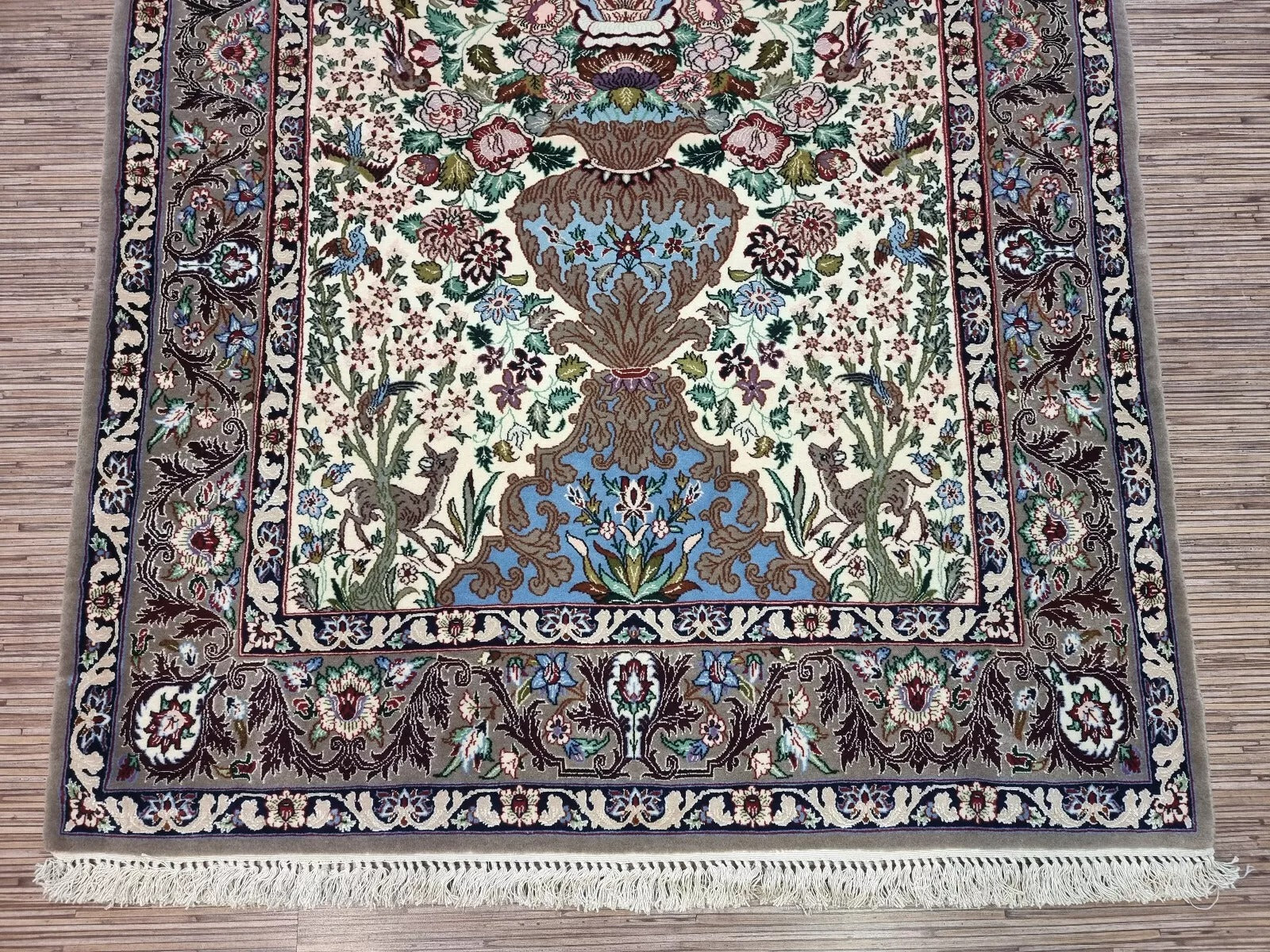 High-knot density Persian Isfahan rug with exceptional craftsmanship
