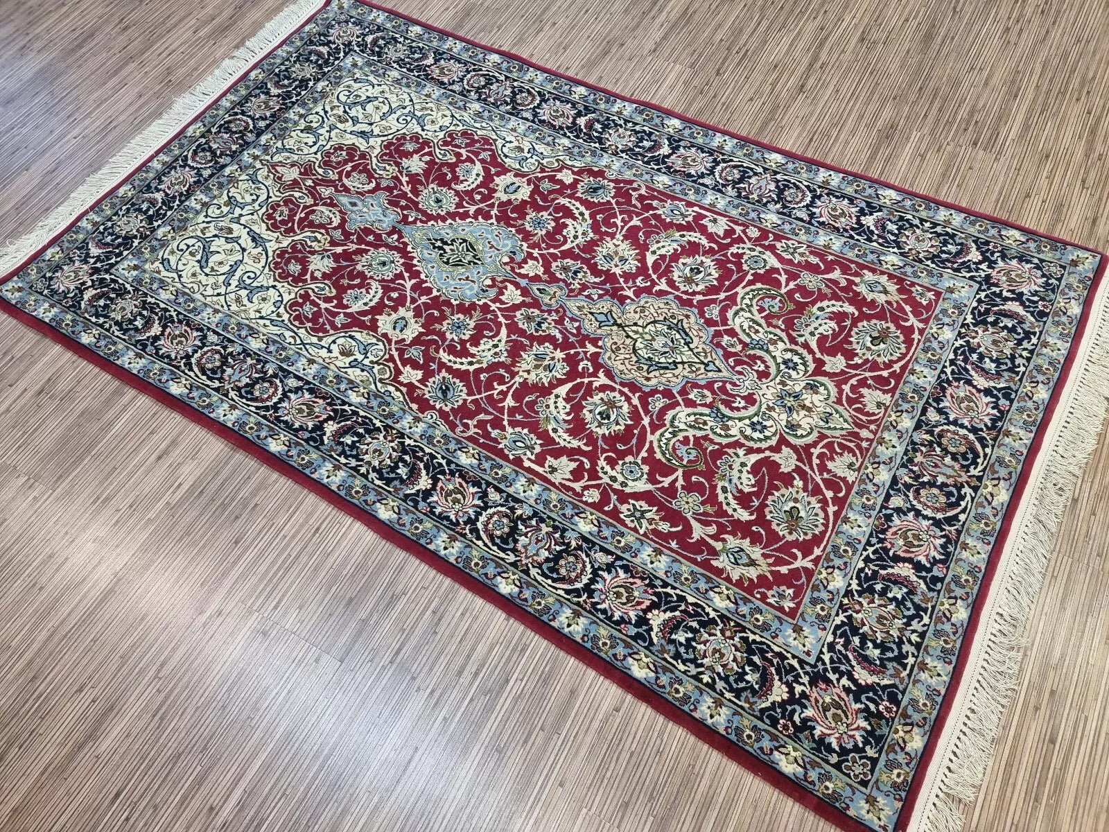 Vintage Middle Eastern prayer rug in excellent condition, adding elegance to any space
