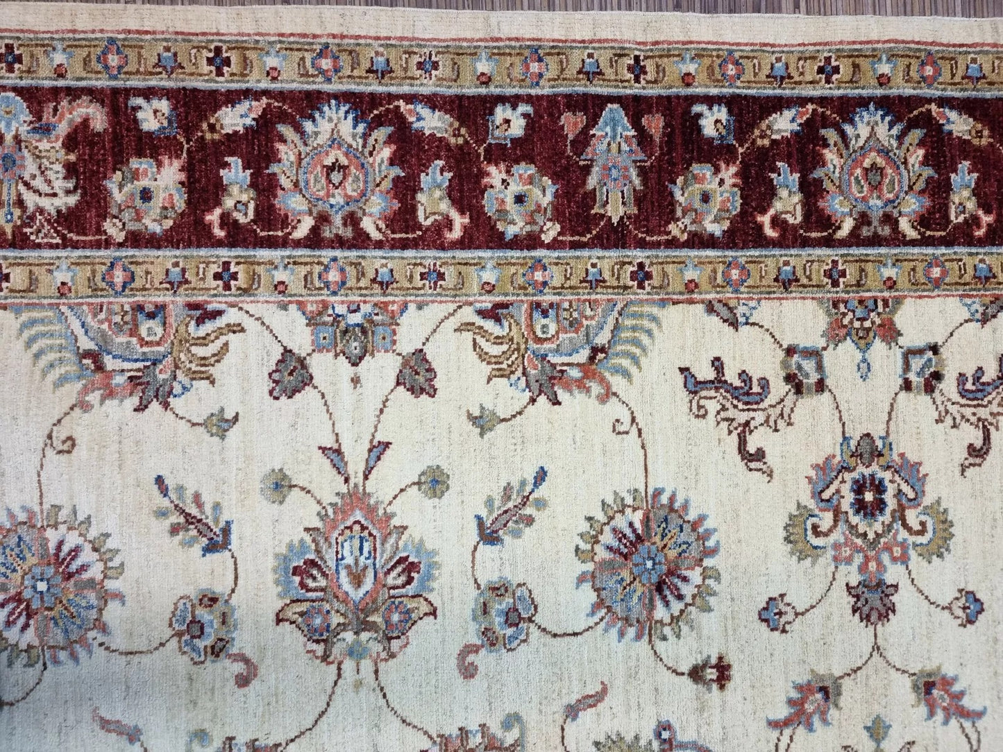 Classic Afghan Ziegler Rug – Traditional Craftsmanship
