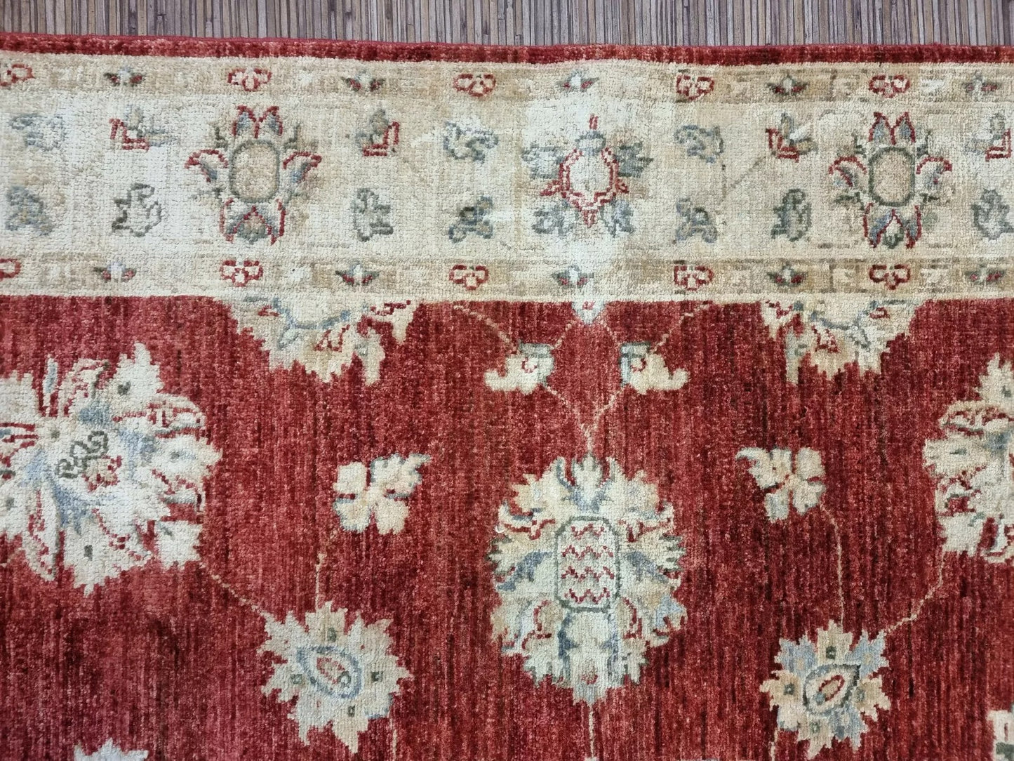 Classic Afghan Ziegler Rug – Traditional Craftsmanship
