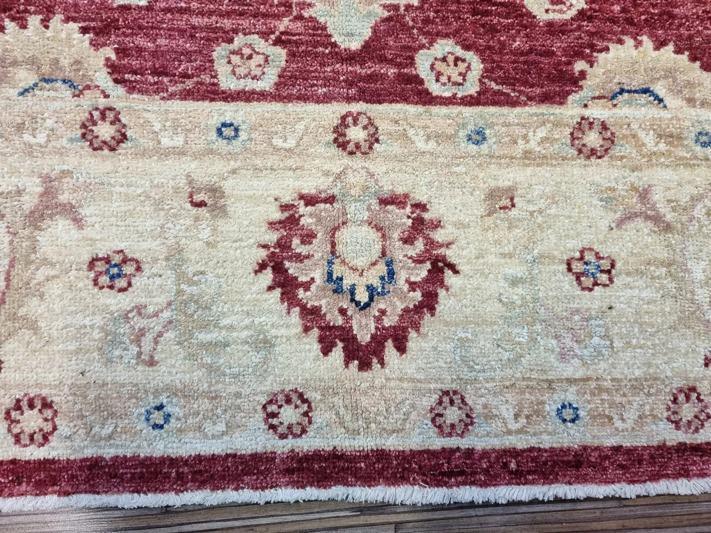 Classic Afghan Ziegler Rug – Traditional Craftsmanship
