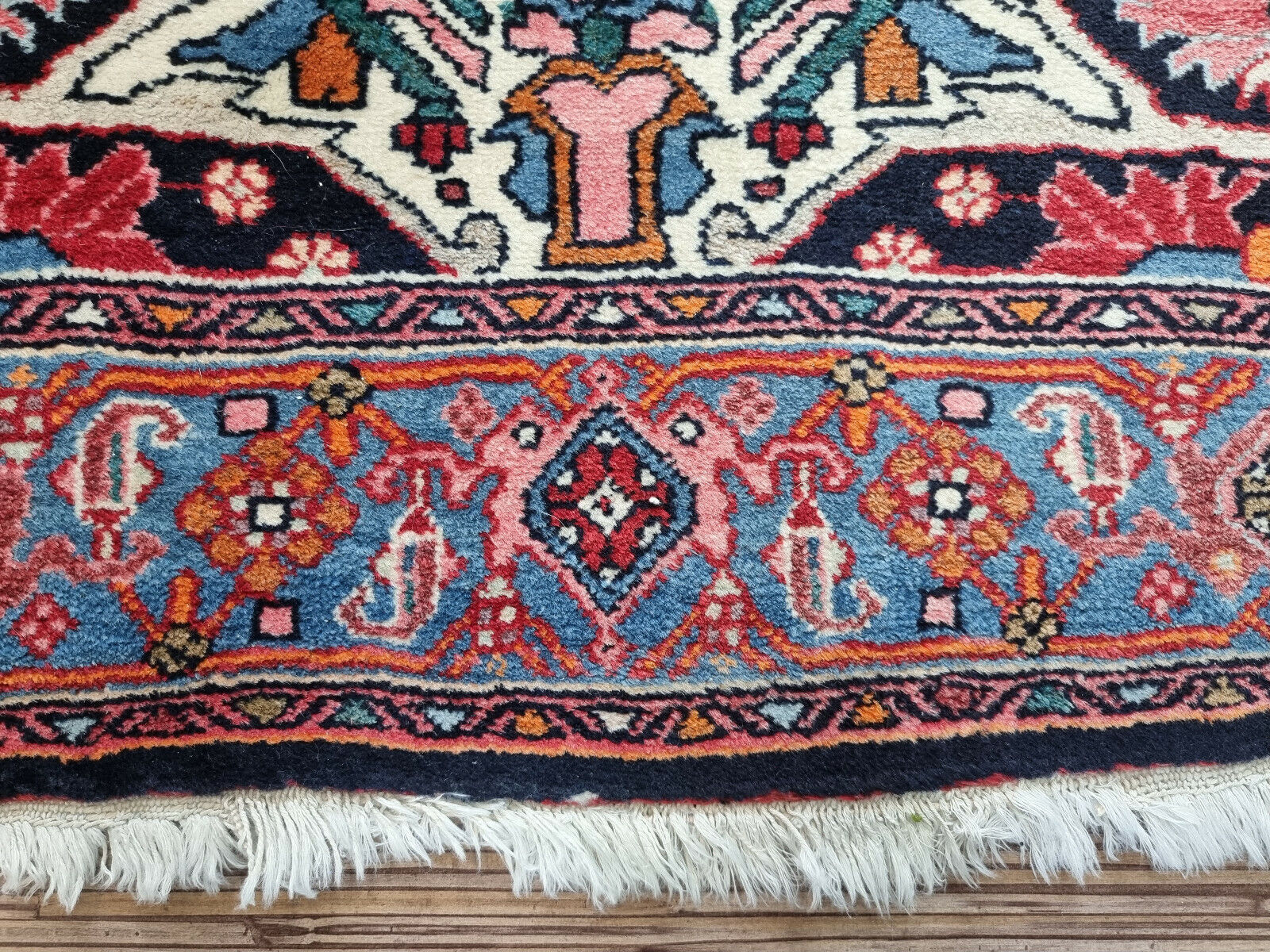 Brighten Your Space: Vintage Persian Style Bidjar Rug (3.4' x 5') with a vibrant color palette and intricate design (1970s).