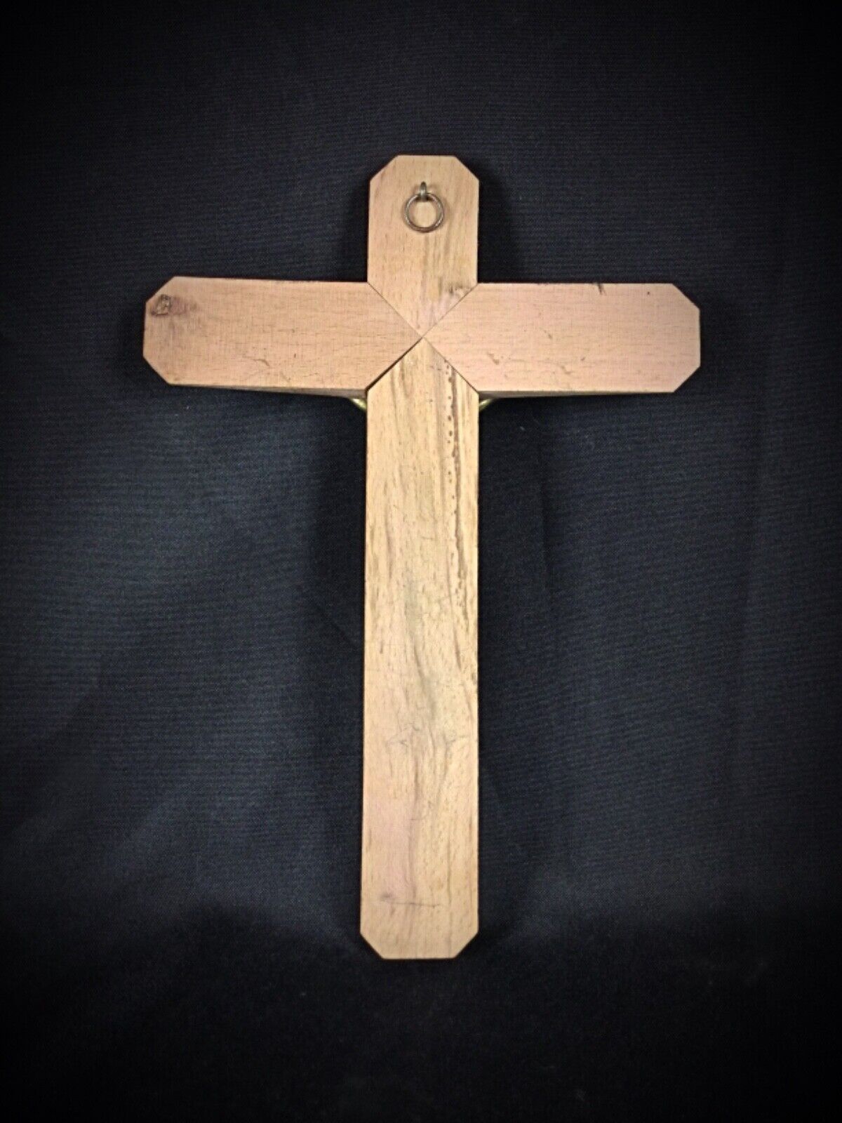 Detailed religious cross with handcrafted régule Christ statue
