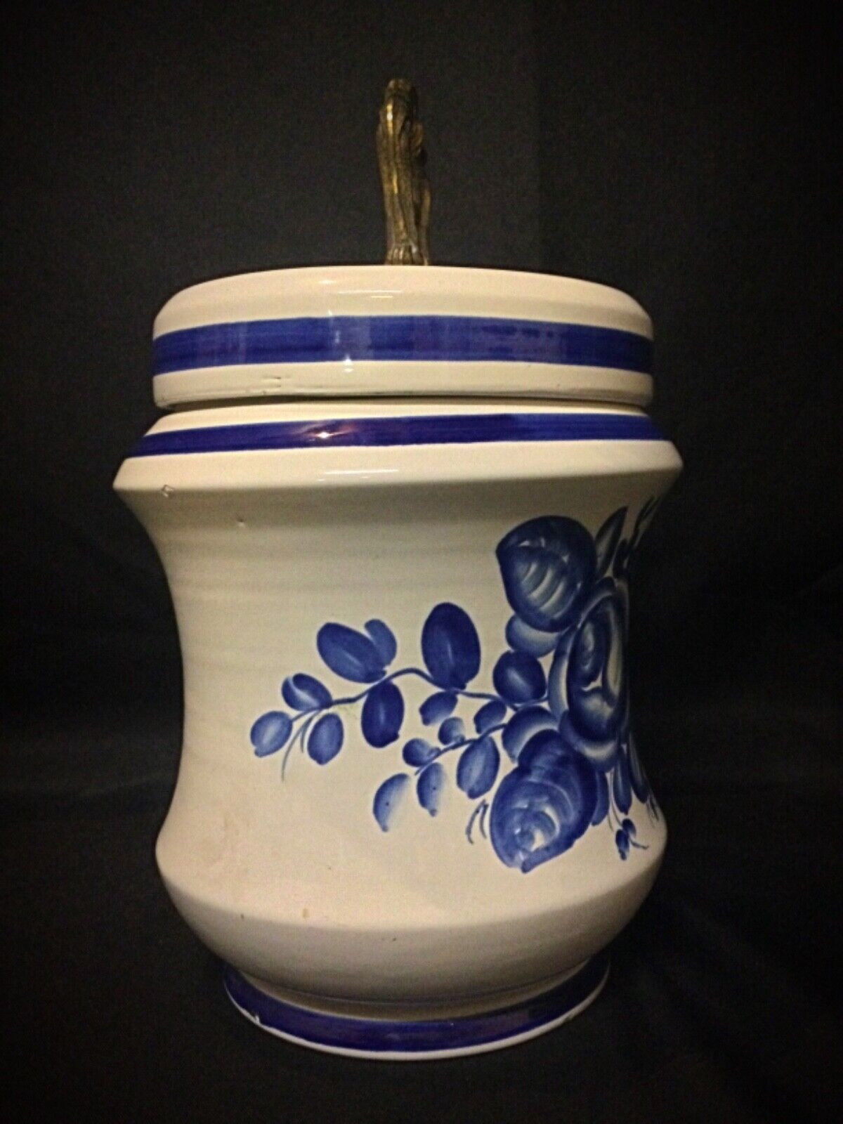 Profile view of 20th-century blue floral urn
