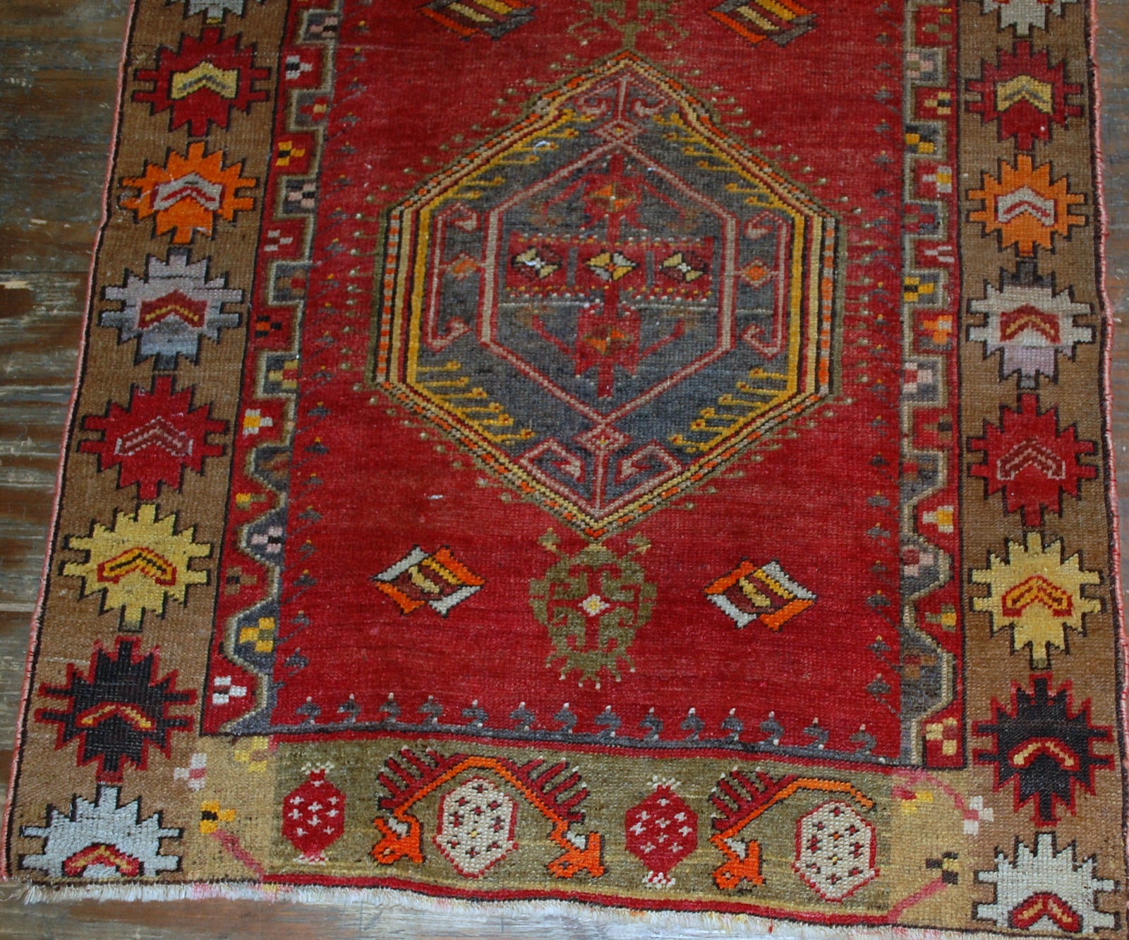 Handmade antique Turkish Anatolian rug 3.1' x 4.6' (94cm x 140cm) 1920s - 1B28 - One Royal Art