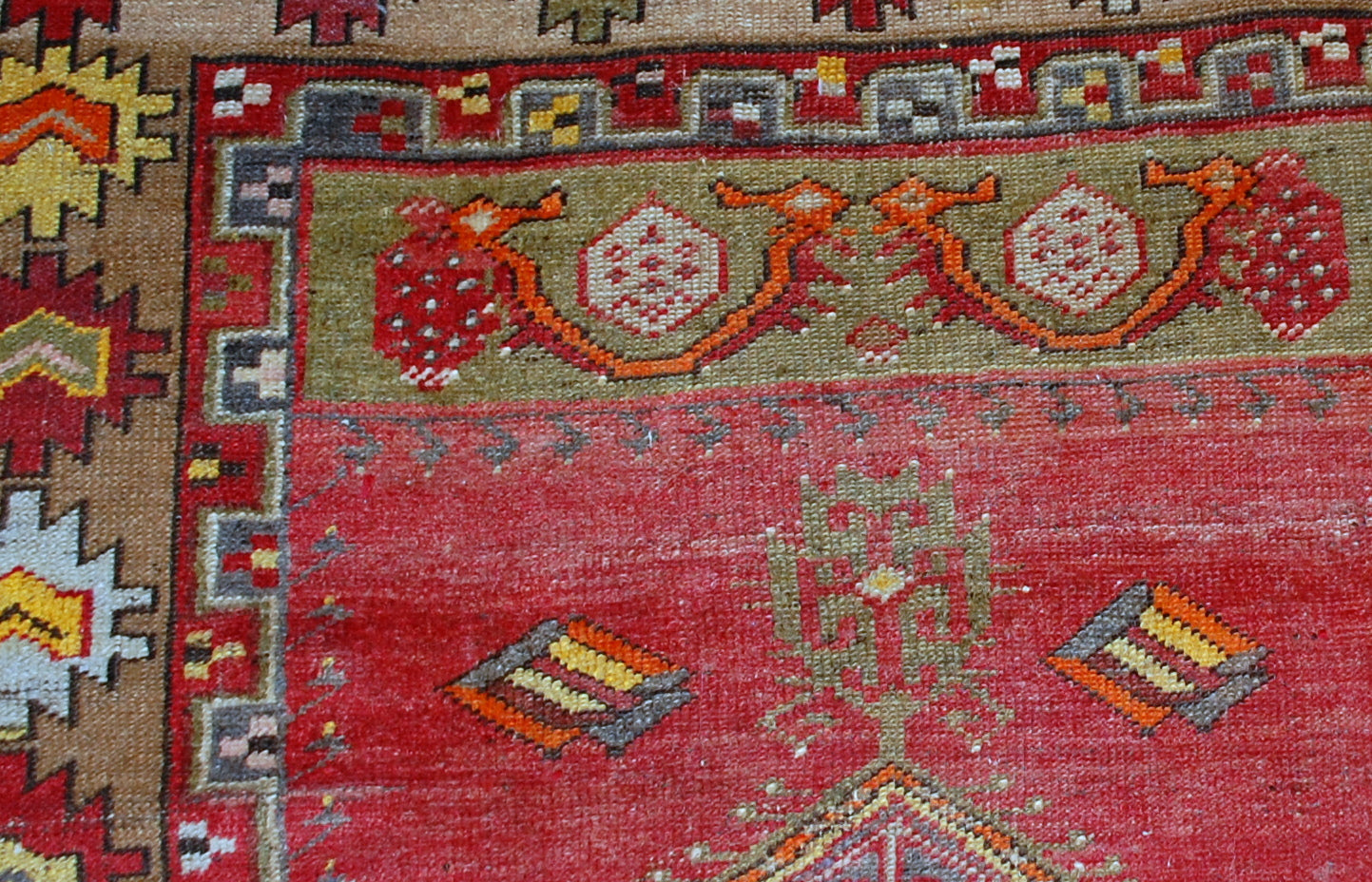 Handmade antique Turkish Anatolian rug 3.1' x 4.6' (94cm x 140cm) 1920s - 1B28 - One Royal Art