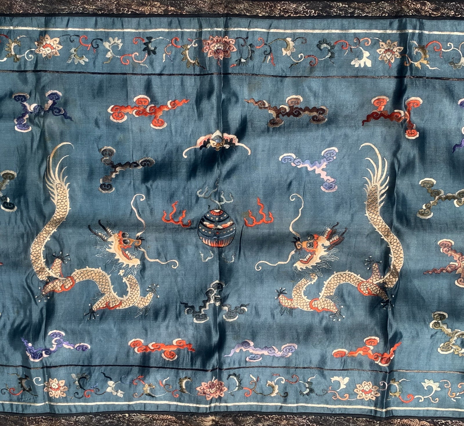 Handmade antique Chinese collectible silk textile 2.6' x 3.8' (79cm x  115cm) 1870s - 1B940