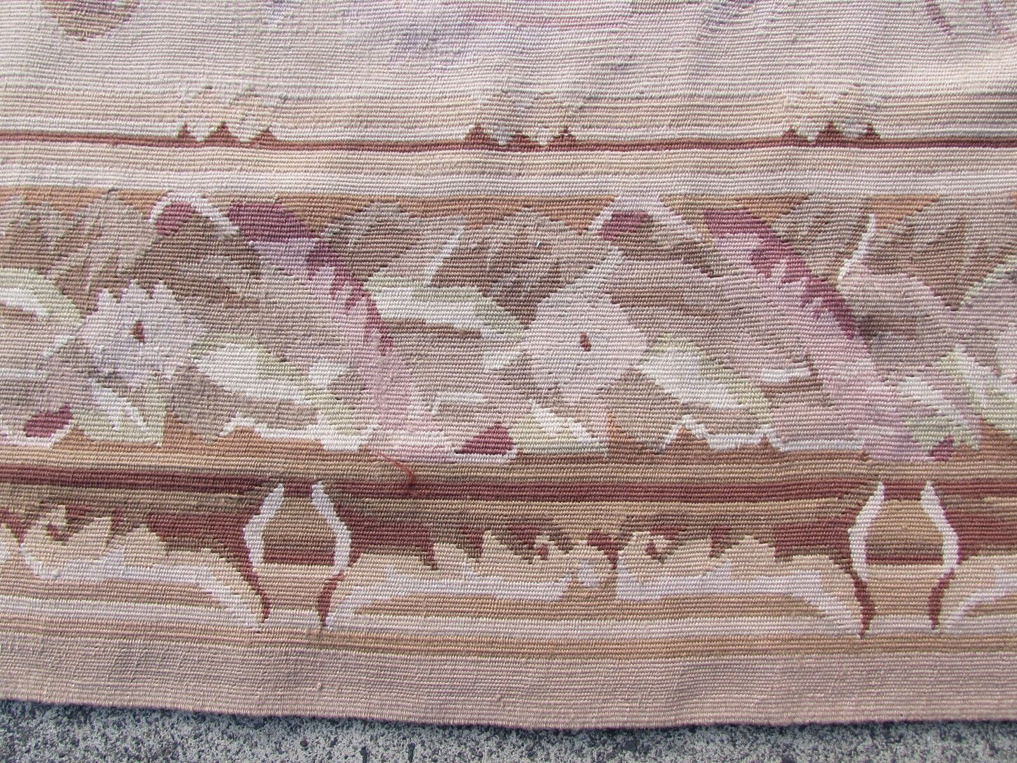 Handmade vintage French Aubusson rug 7.6' x 9.6' (310cm x 473cm) 1970s - 1Q08